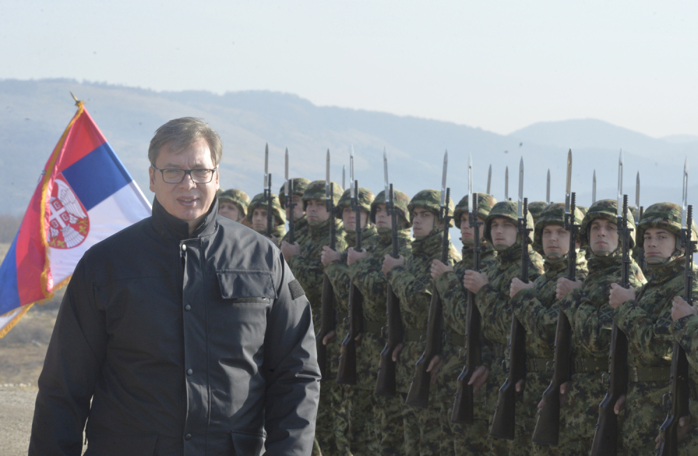 vucic obilazak vojska