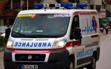 Saobraćajna nezgoda kod Kuršumlije: Autobus iz Podujeva izazvao sudar, dvoje povređenih