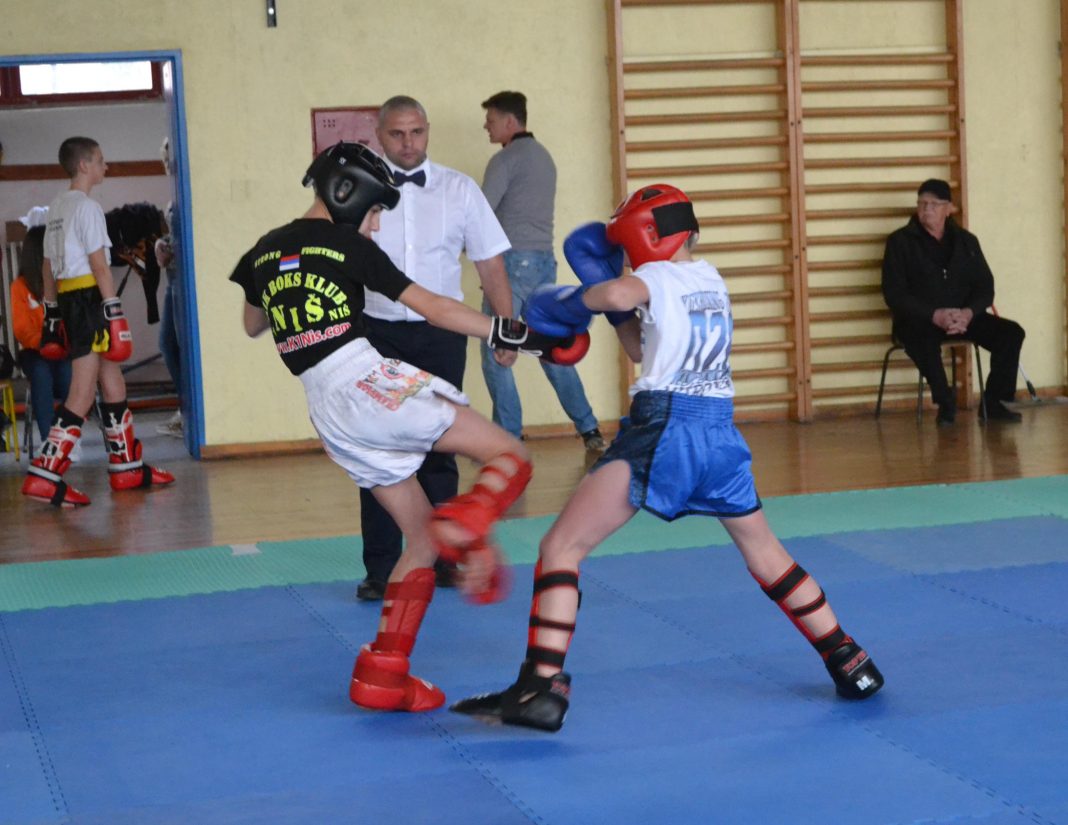 kik boks kursumlija 1