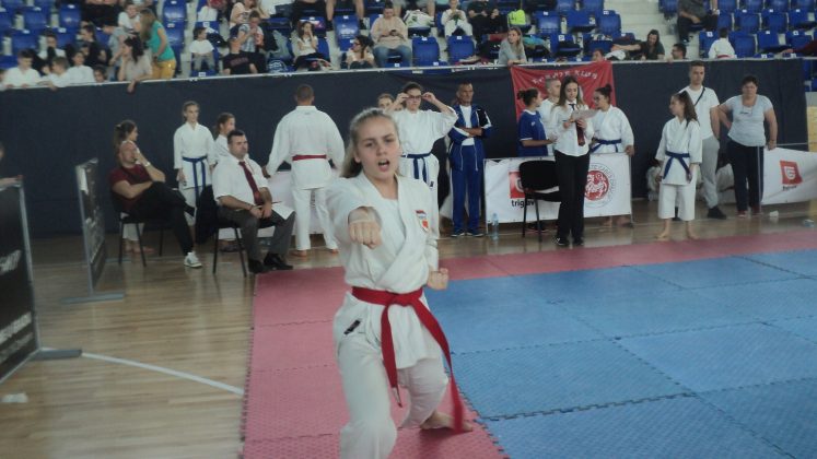 karatisti medalje prokuplje