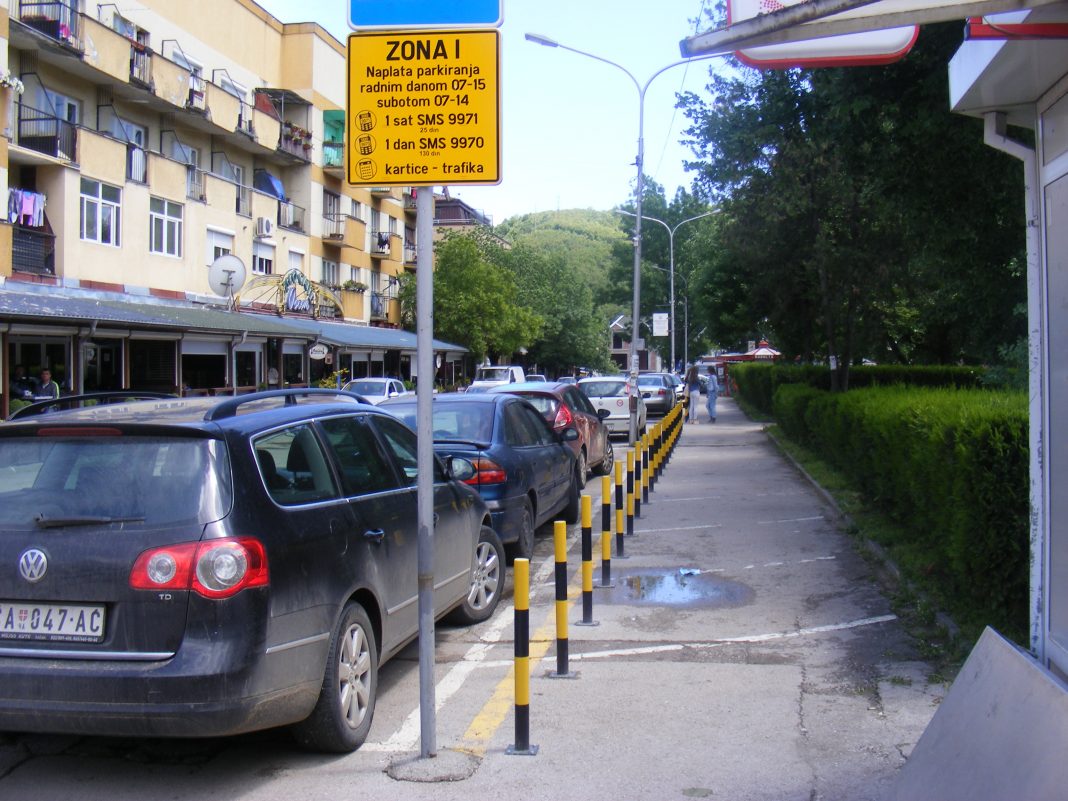 parkiranje kursumlija