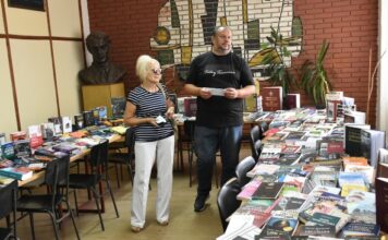 Prokupačka Biblioteka dobila vredne knjige od Ministarstva kulture