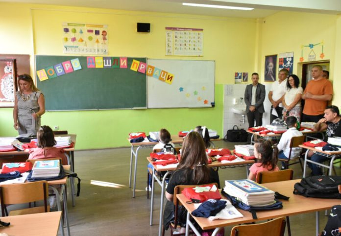 gradonacelnik prokuplja obiso skolu