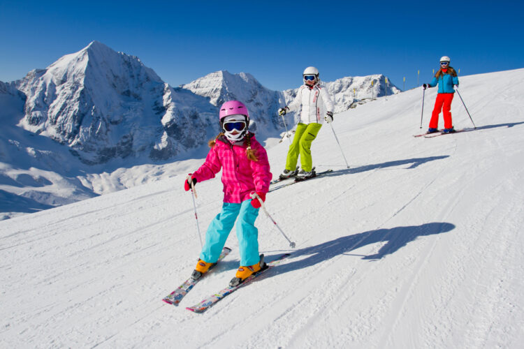 Skiing,,Winter,,Ski,Lesson,-,Skiers,On,Mountainside