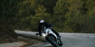 motorista-voznja-put