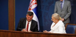Predsednik opštine Kuršumlija Čarapić potpisao ugovor u ministarstvu građevinarstva, za rekonstrukciju kuršumlijskih ulica