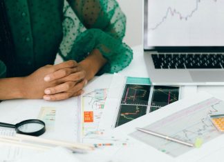 Započinjete sopstveni biznis? Evo kako da brzo dođete do profita analitika-grafikoni-analize-papiri