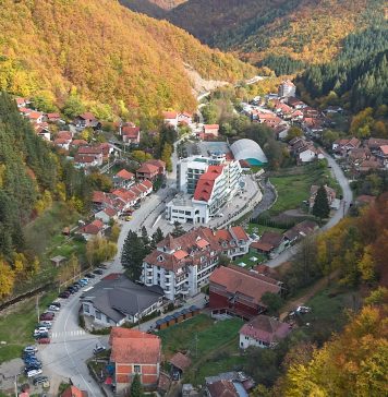 Zlatni ogrtač jeseni nad Lukovskom Banjom