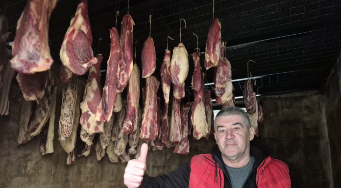 Vrhunsko suvo meso Srđana Simovića